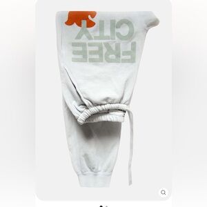 Free city Freecity Unisex SUPERVINTAGE POCKET sweatpant in chalk size M